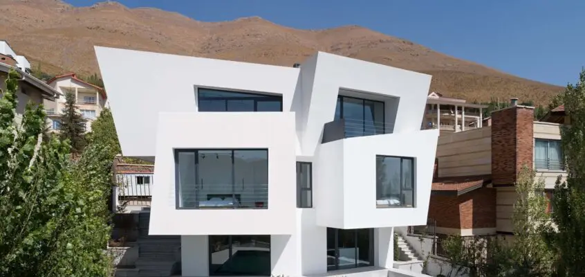 Cantilever House in Mosha, Damavand, Iran