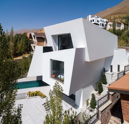 Cantilever House in Mosha, Damavand, Iran