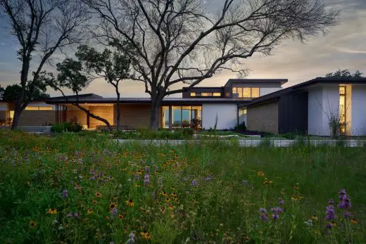 Hill Country contemporary home design by LaRue Architects, USA