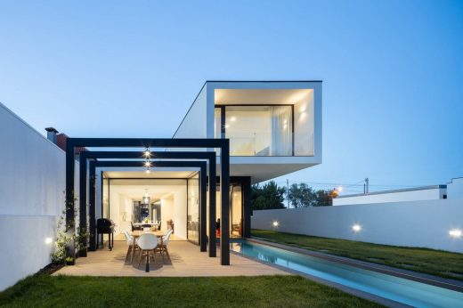 Diagonal House, Aveiro Real Estate