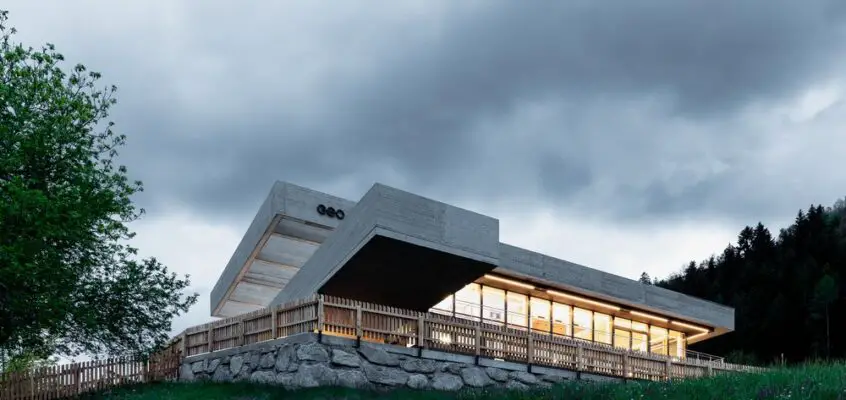 FSF Leisure and Sports Center, Tyrol Building