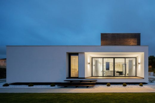 Portugal home design by ESQUISSOS Arquitectura e Consultoria