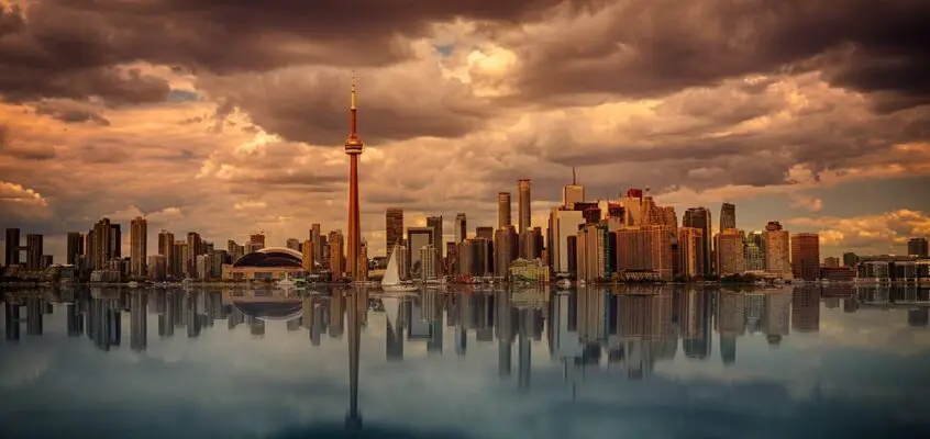Things you should know before moving to Toronto