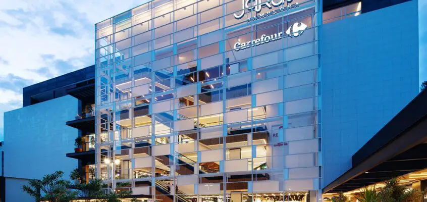 Jardim Pamplona Shopping Mall Revitalization