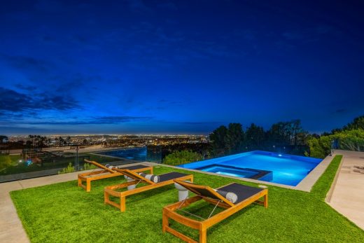 LA Bachelor Pad Beverly Crest