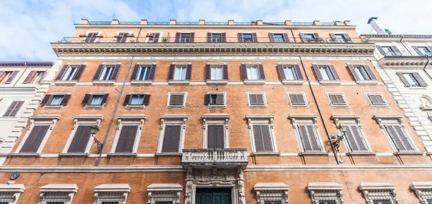 Palazzo Albertoni Spinola Rome, Giacomo della Porta