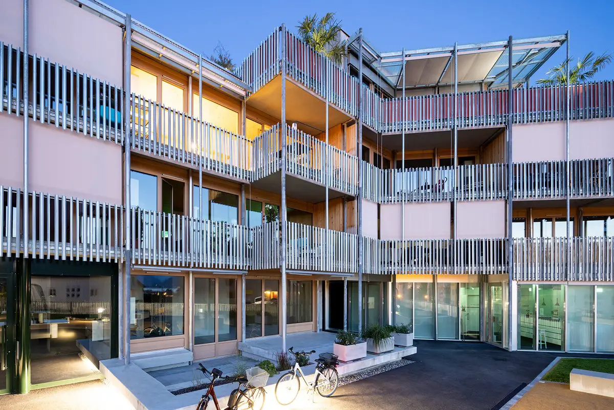 Weggishof Lake Lucerne apartment building by HHF