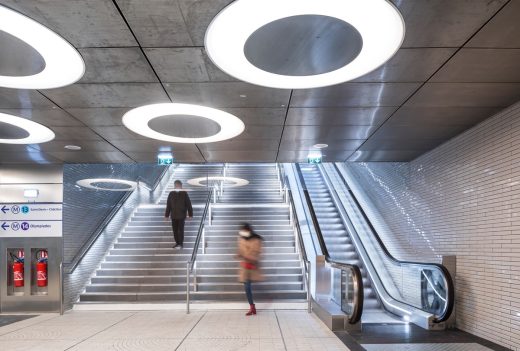 Porte de Clichy Paris Métro station building