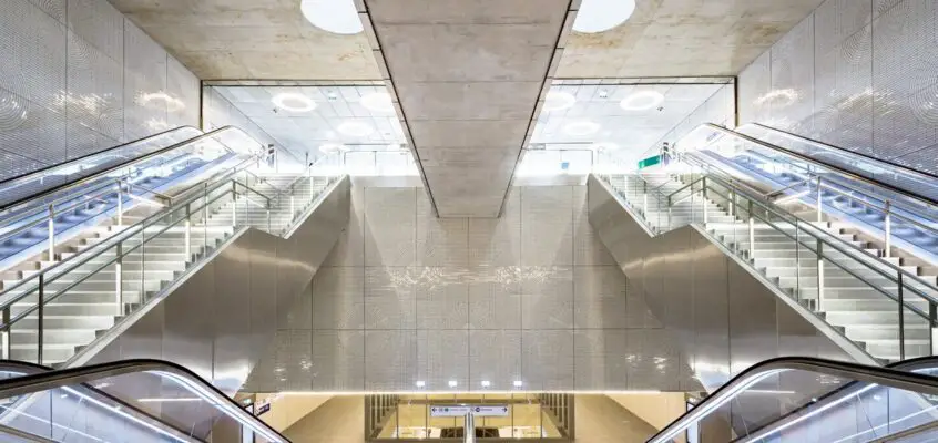 Porte de Clichy Station Paris Métro + RER C