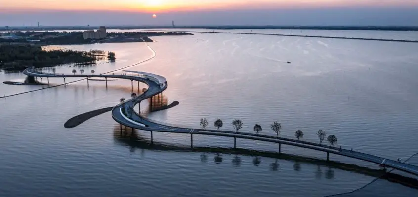 Yuandang Pedestrian Bridge, Shanghai