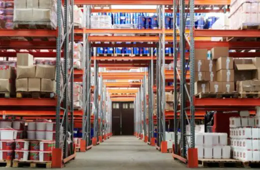 11 benefits of warehousing in logistics