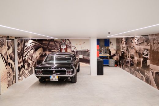 Quinta da Marinha home disappearing car lift Ford Mustang