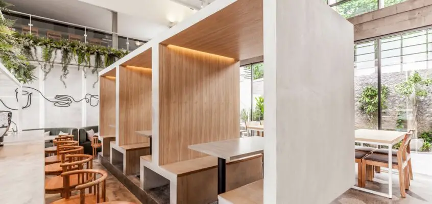 Full Circle, Bali Bar and Restaurant
