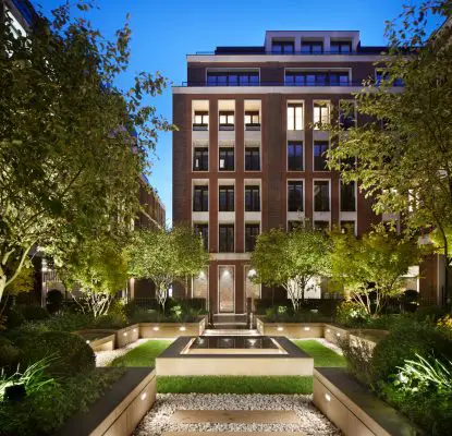 Lancer Square, Kensington Church Street, London landscape