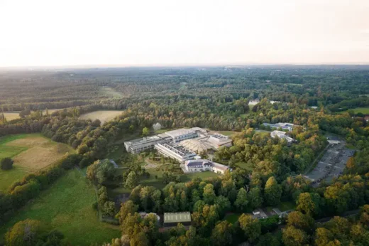 UCB Windlesham, Surrey Science Research Hub Building