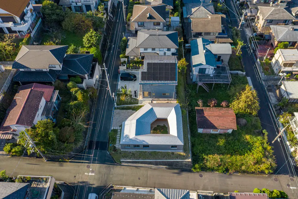 Courtyard House at Wani Otsu City