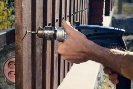 How do I start a new fencing company for homeowners