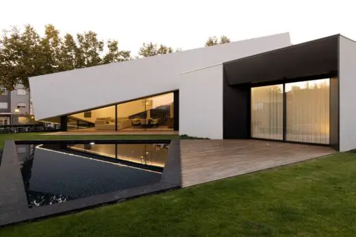 Contemporary Spanish property by Mutant Architecture & Design