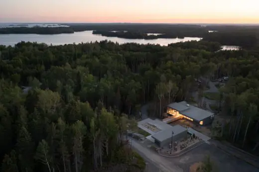 Camp-de-Touage Service Center, Québec