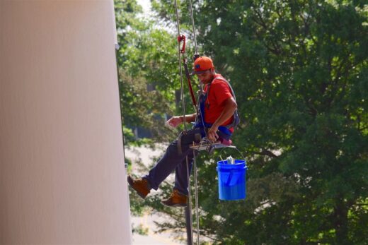 Orange County window cleaner California USA