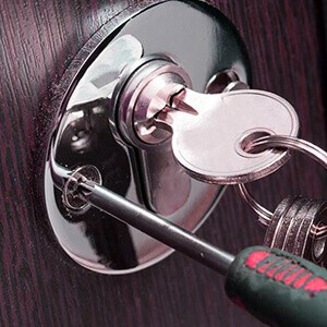 Jaguar car keys made: door n key locksmith service