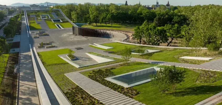 Budapest Architecture Tours: Walking Guide