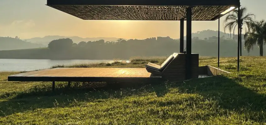 Pergola by the dam in Piracaia, São Paulo, Brazil