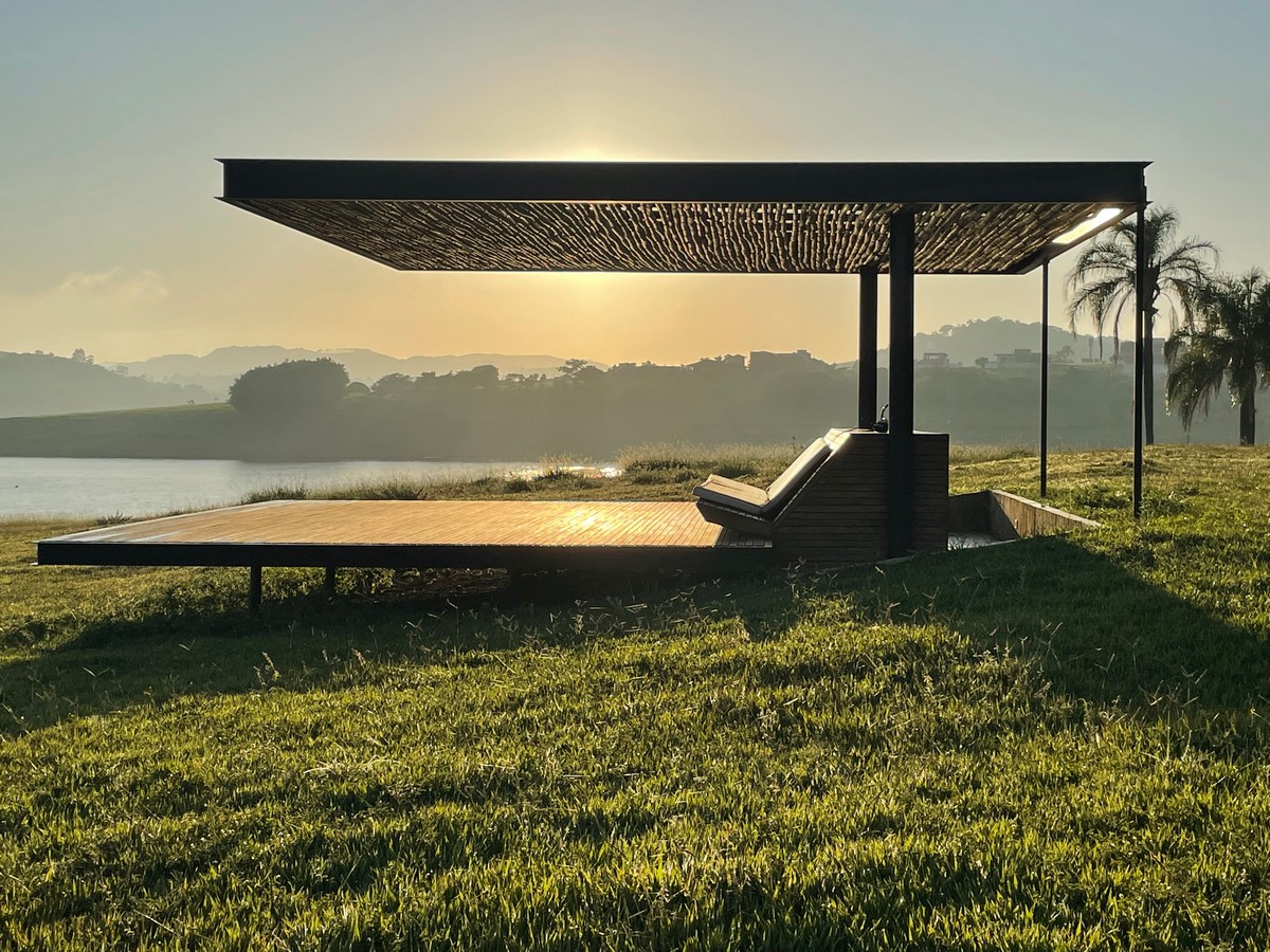 Pergola by the dam in Piracaia, São Paulo, Brazil