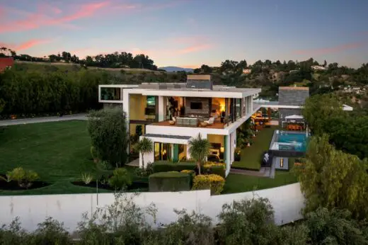 3000 Benedict Canyon Mansion LA