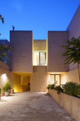 Aban House, Iran: Isfahan Property