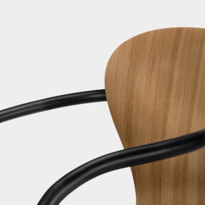 Thonetology: The New S 220 Chair