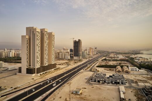 Tamdeen Square Mesillah, Kuwait City building