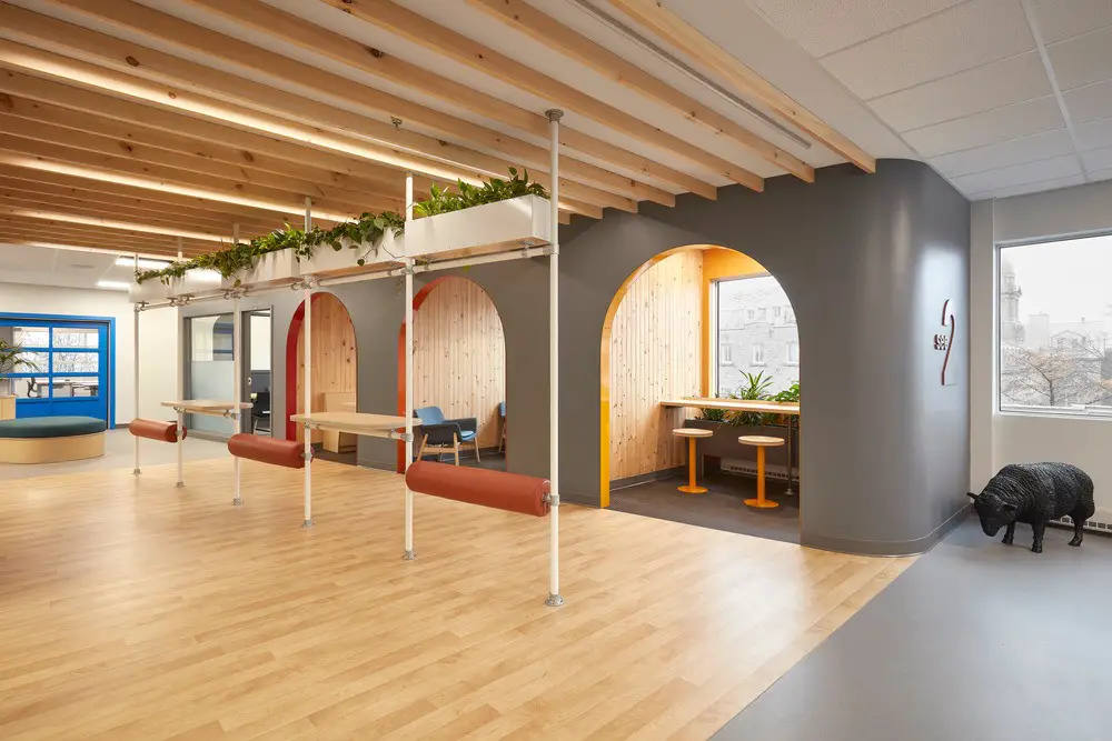 Étage CL Offices Lachine, Quebec building