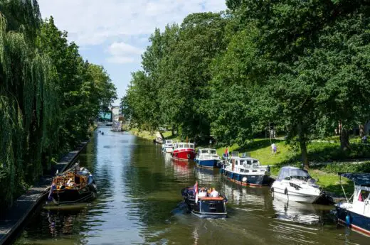 Catharijnesingel Utrecht canal boats