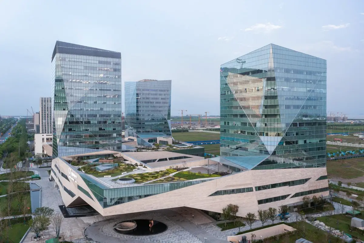 Lingang Science and Technology City Innovation Crystal Project