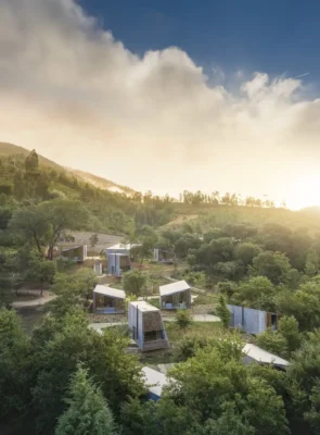 Paradinha Cabins, Arouca Portugal building