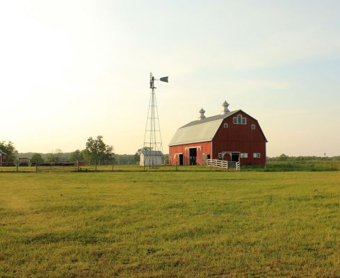 National Farmer’s Day USA: working farmers Indiana barn