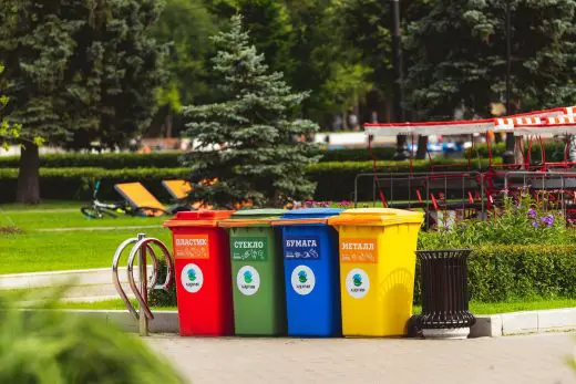 Right type garbage disposal selection bins