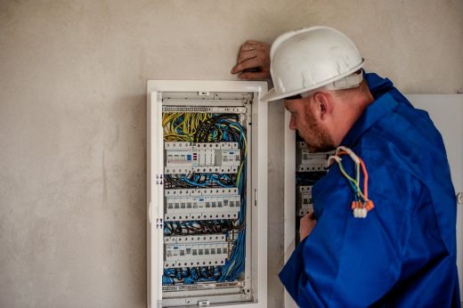 Factors to Consider When Hiring an Electrician
