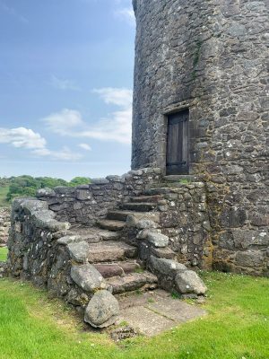 Orchardton Tower near Palnackie steps