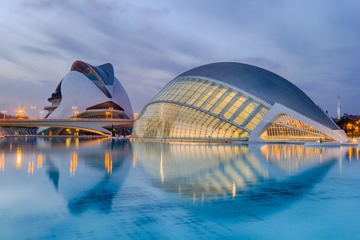 Valencia, Spain - Easily convert between pictures and PDFs