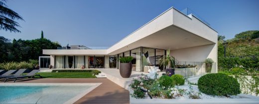 Villa Emerald Lake Garda house