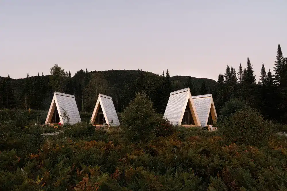 Farouche Tremblant, Quebec farm and cabins