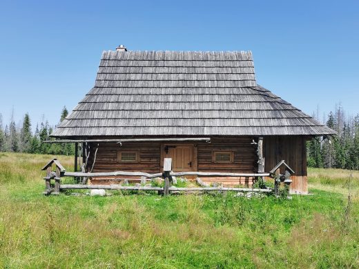 The Little Eaves House, Lesser Poland home