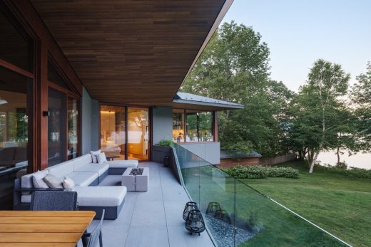 Memphremagog Lake Residence Quebec Home