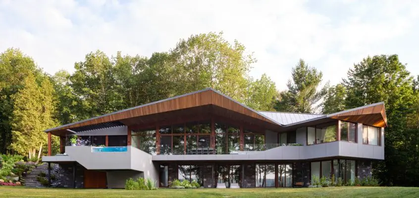 Memphremagog Lake Residence, Quebec Home