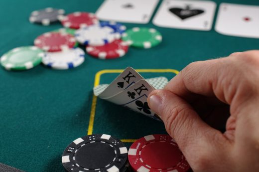 Poker tournament advantages: know hand rankings