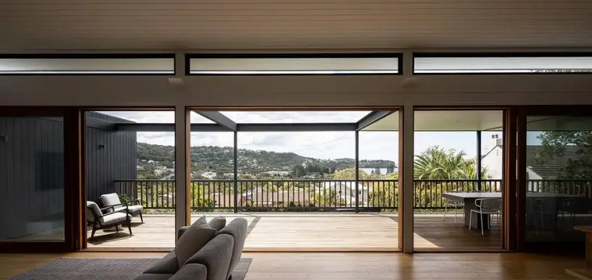 Back to Front House, Newport Beach, NSW