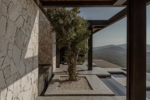 The Hill Residence on Crete