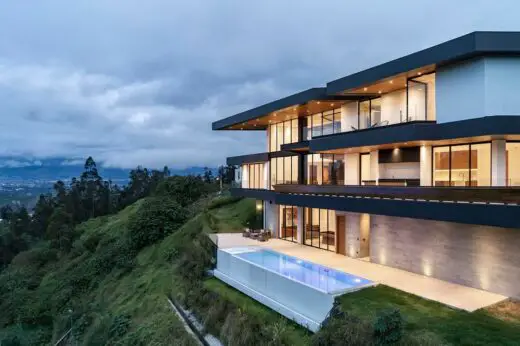 Vertigo House Ecuador